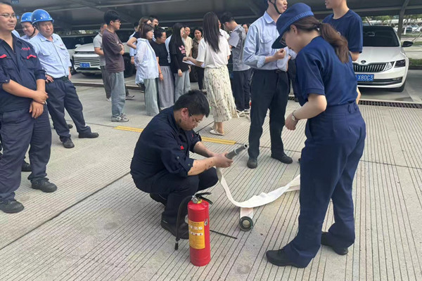 筑牢安全防線！奇億金屬開展全員安全消防實戰(zhàn)培訓(xùn) 圖3