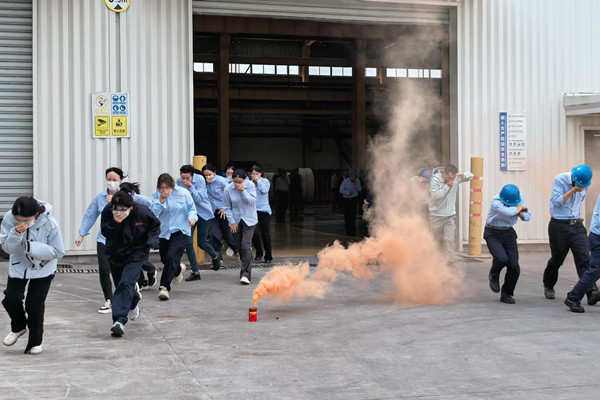 實戰練兵!公司組織員工開展消防實操演練